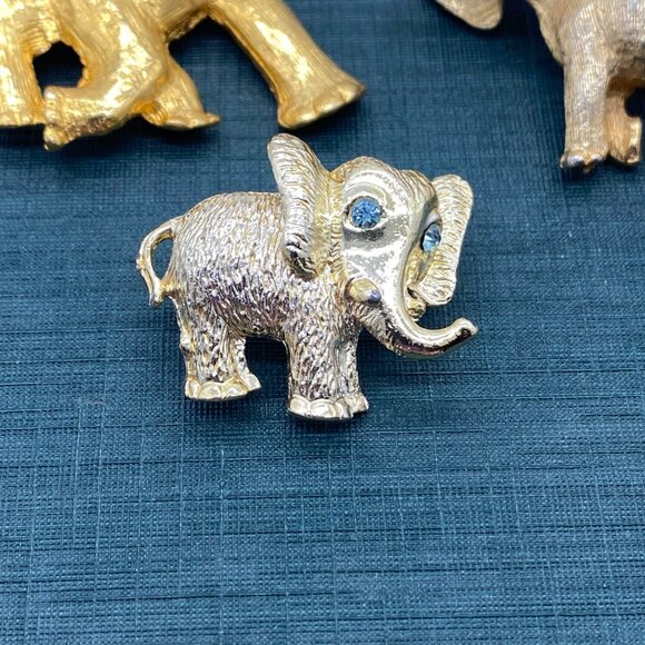 Vtg Gold-Tone Elephant Brooch Set Of 3 With Rhinestone Accents & Textured Design - Picture 2 of 9